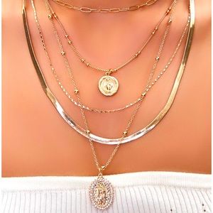 Similar necklaces it has 6,brand new..